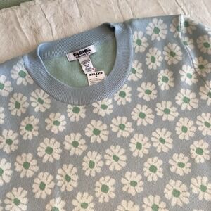 RSQ Woman's Short Sleeve Knit Crop Top Y2K Size XXL Blue W/ Daisy's